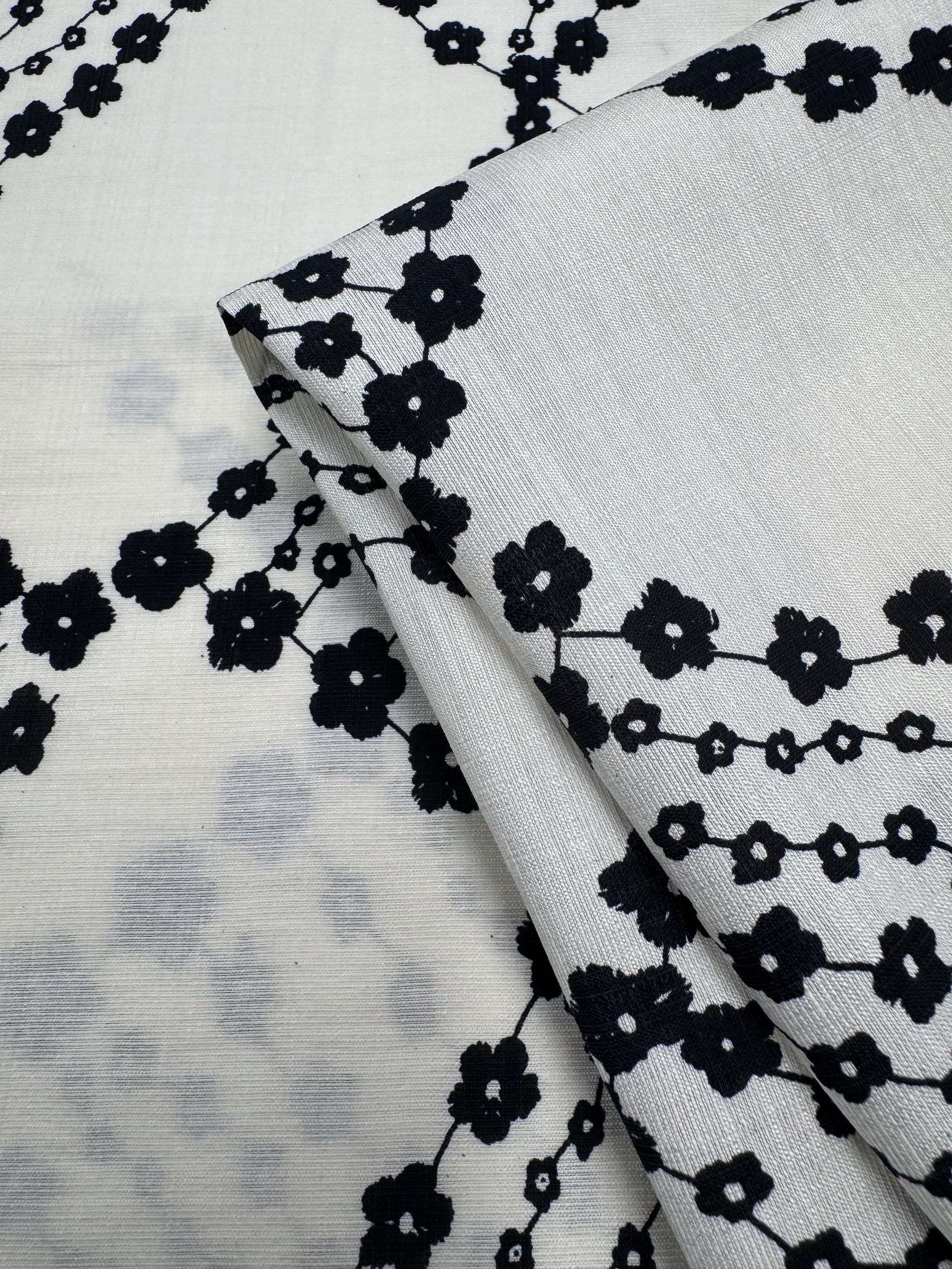 Linen Blend - Noir Blossom - 152cm