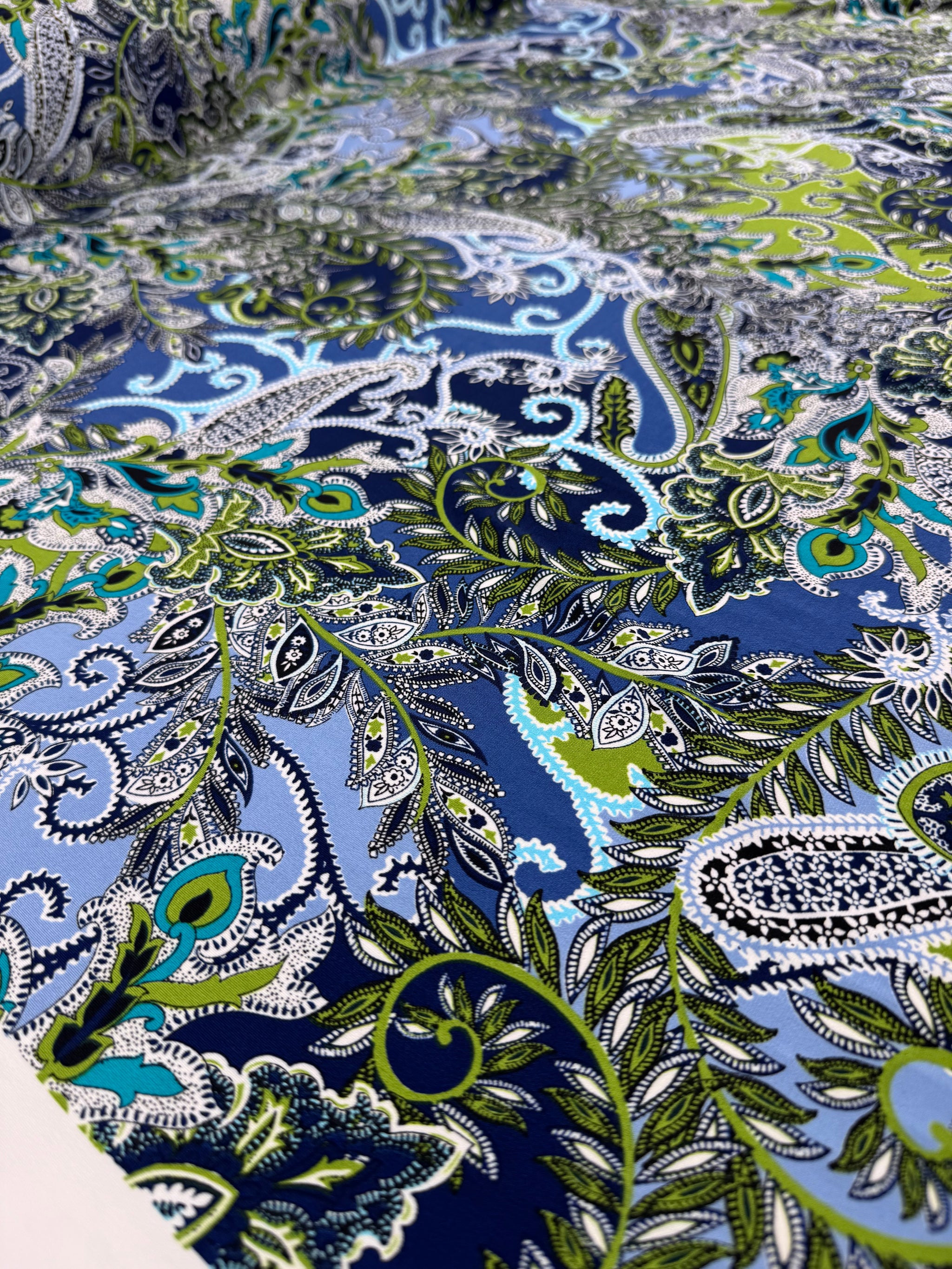 Printed Lycra - Tropical Paisley - 148cm