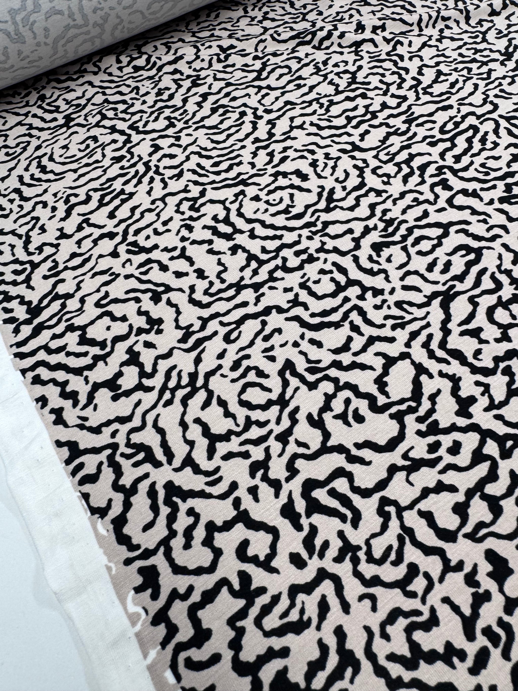 Printed Cotton Lycra - Etched Graphic - 175cm