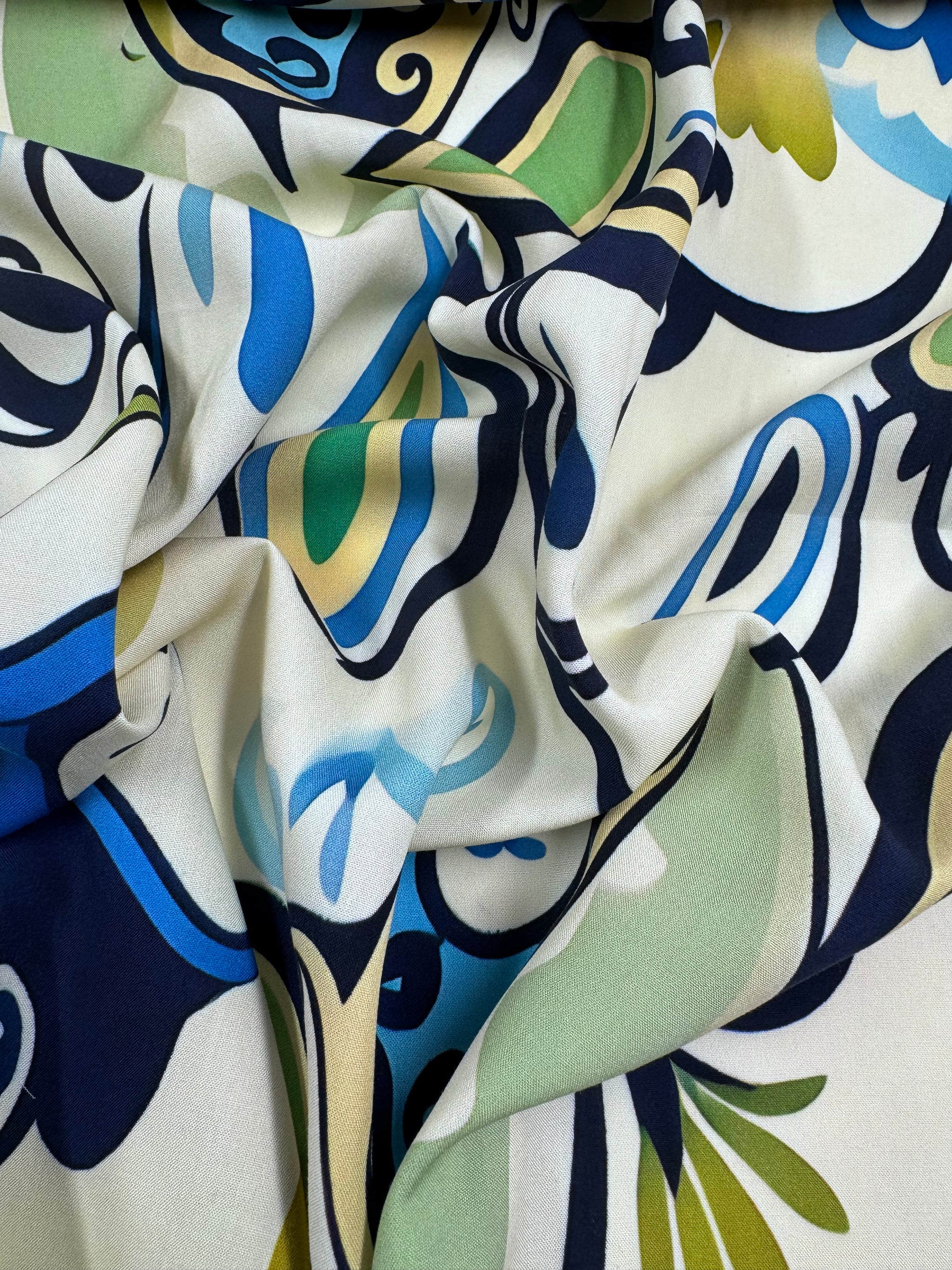 Silkyfall rayon
 - Paisley Tied - 145cm
