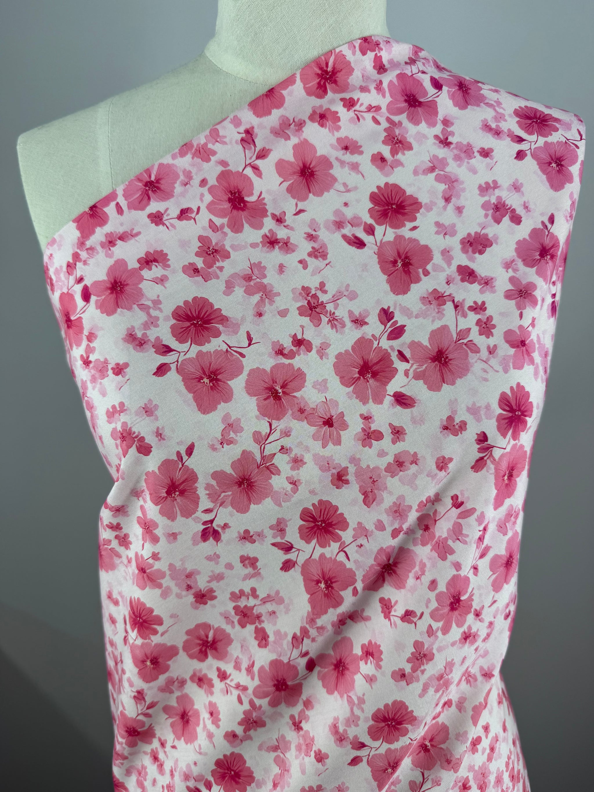 Silkyfall rayon - Blush Cosmos - 148cm
