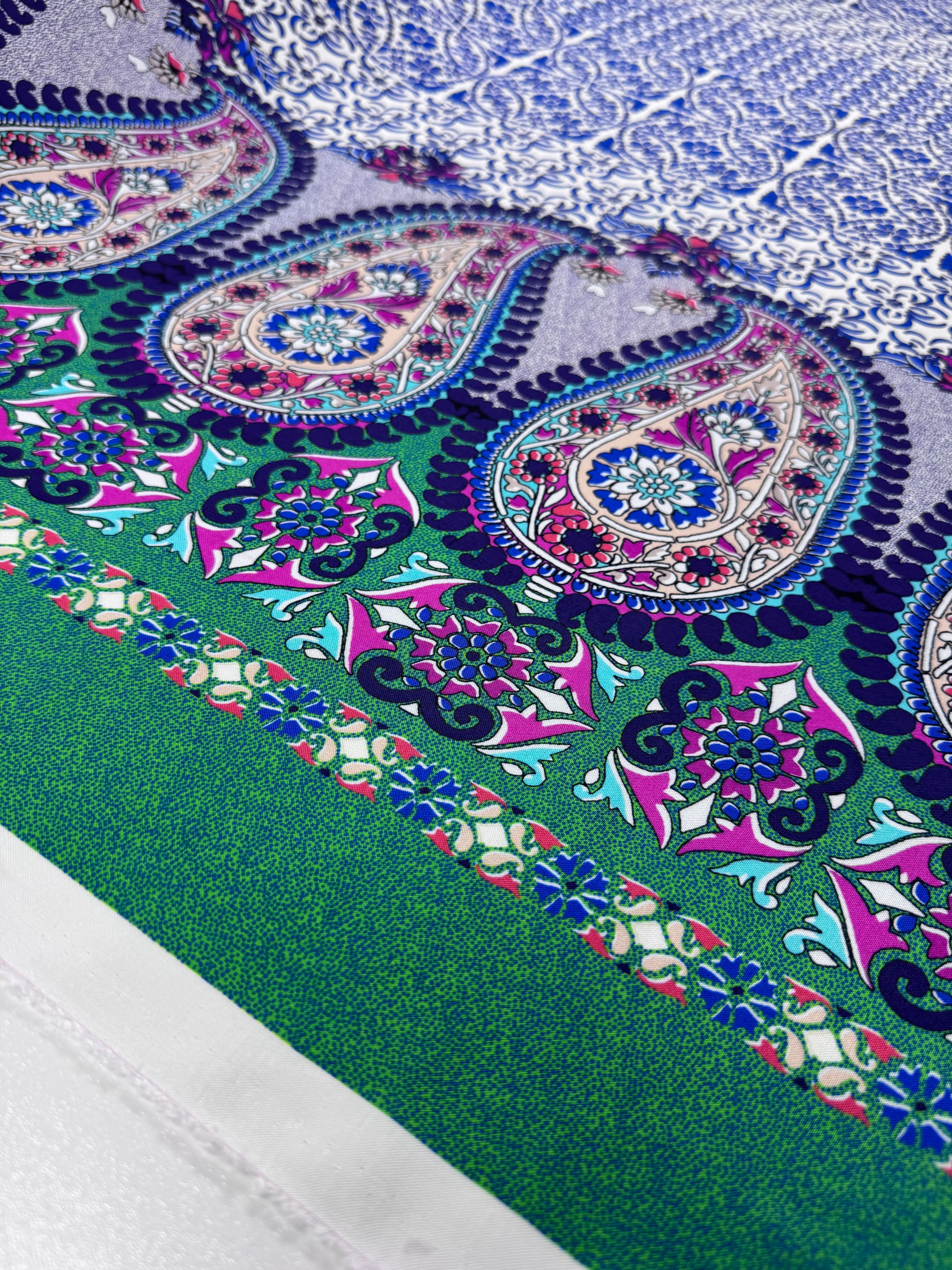 Border Viscose  - Moroccan Bloom - 144cm