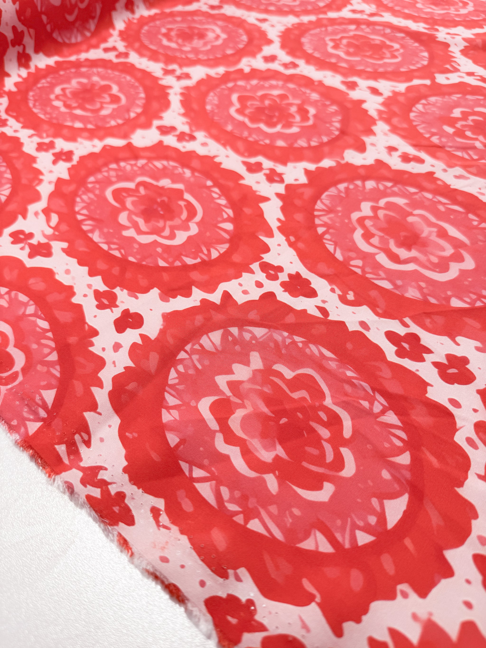 Silkyfall rayon
 - Peach Medallion - 145cm