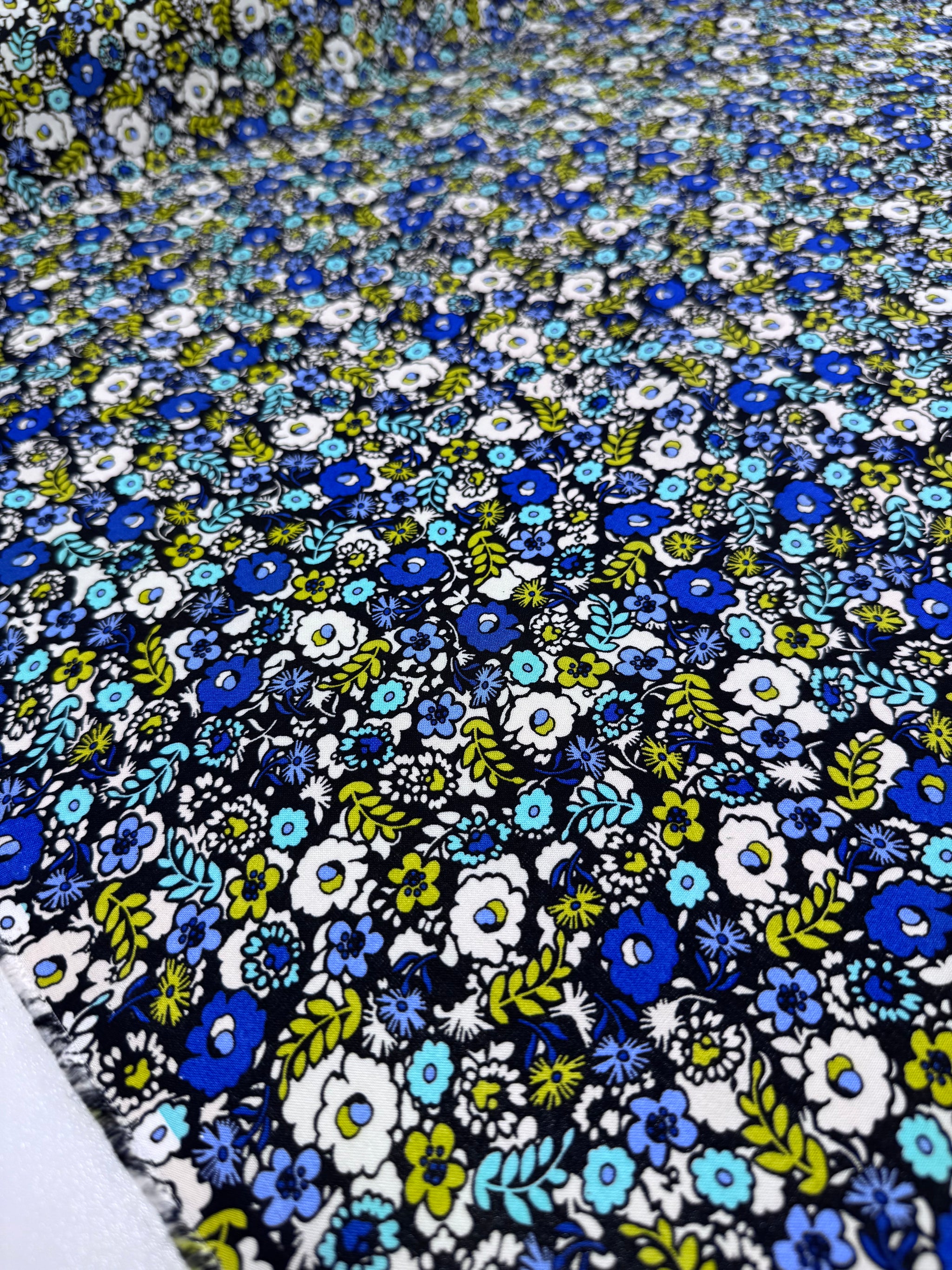 Liberty Viscose  - Meadow Bloom - 150cm