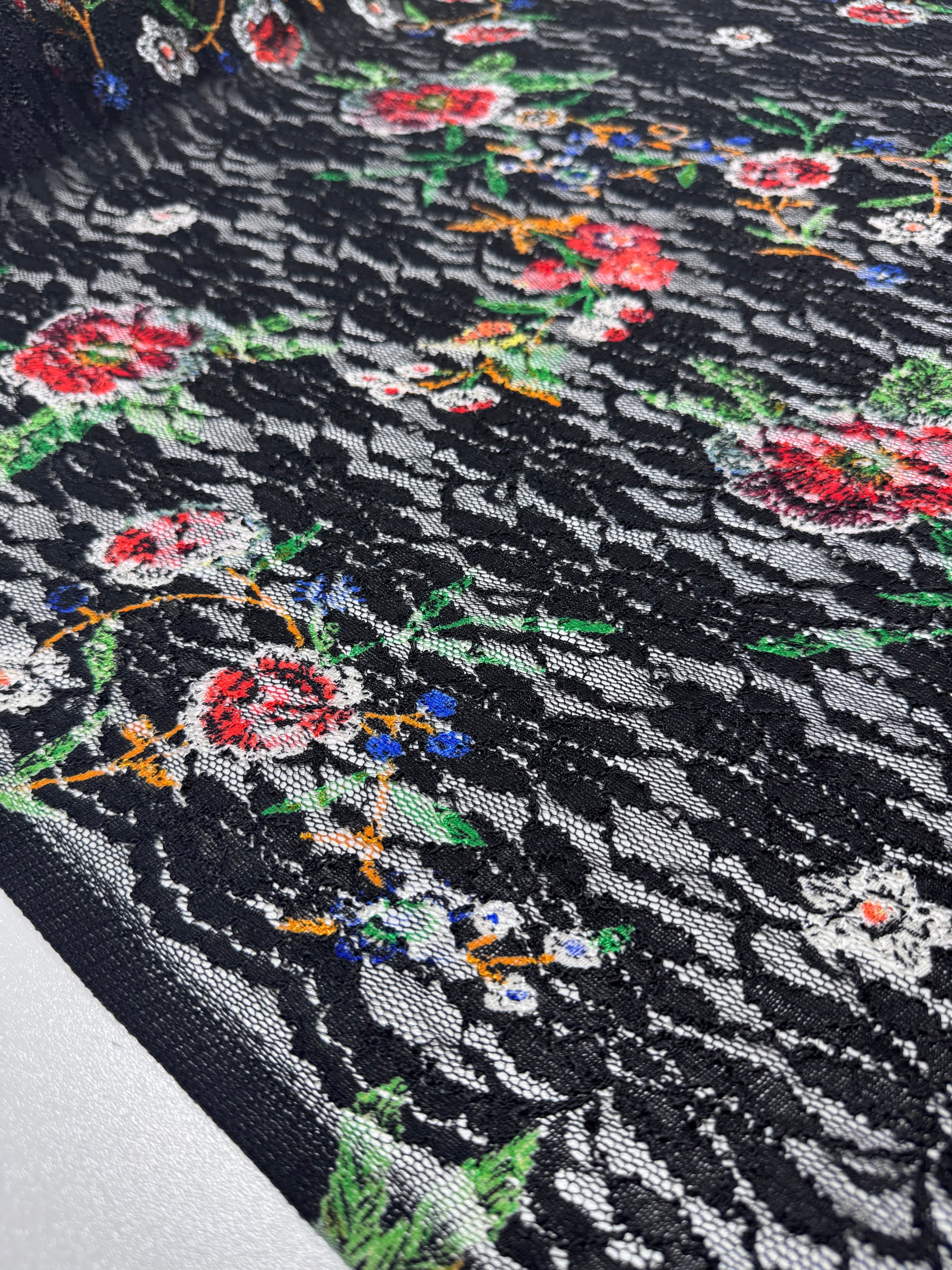 Designer Lace - Botanic Noir - 140cm