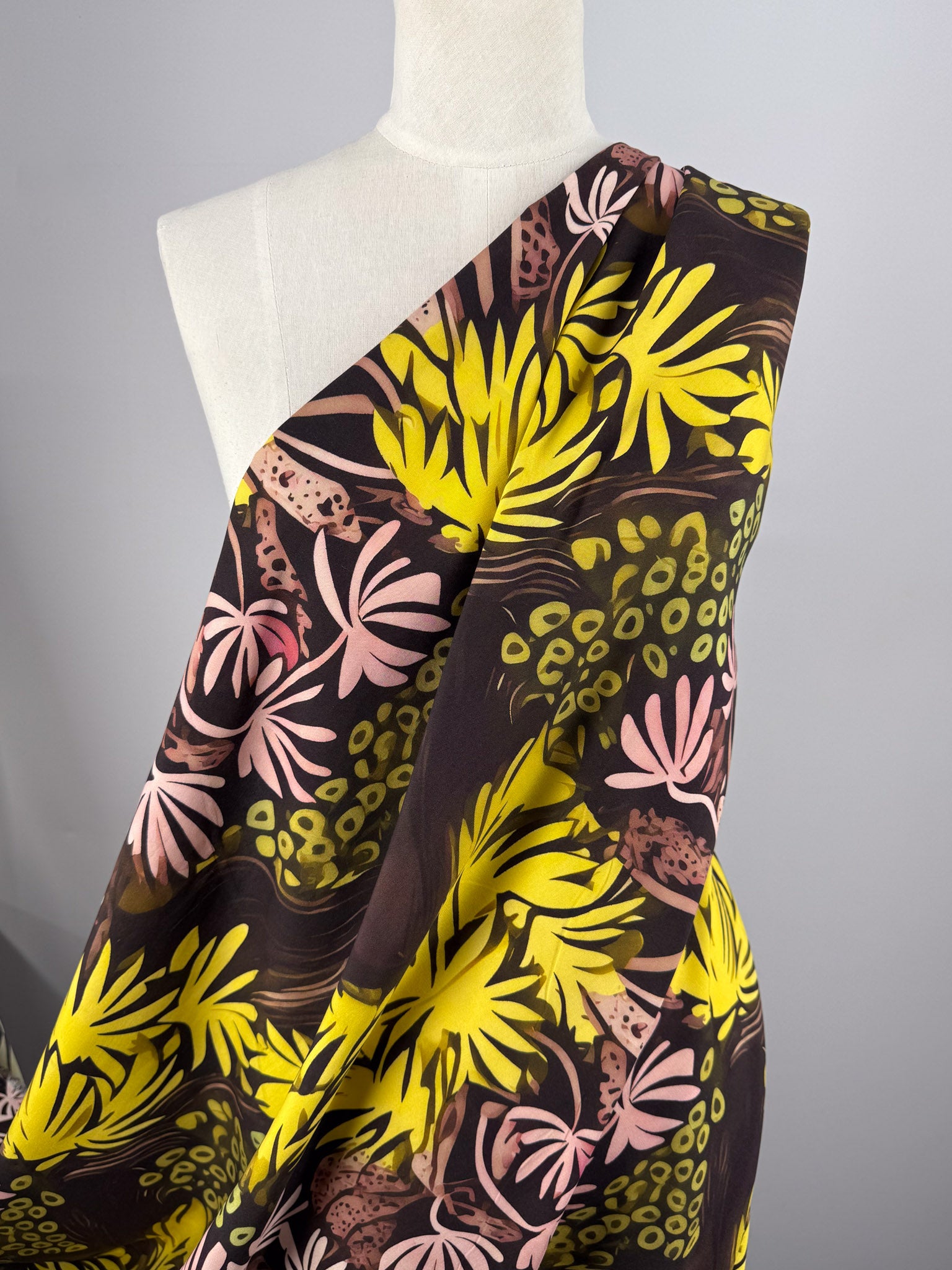 Designer Rayon - Earthwood - 144cm
