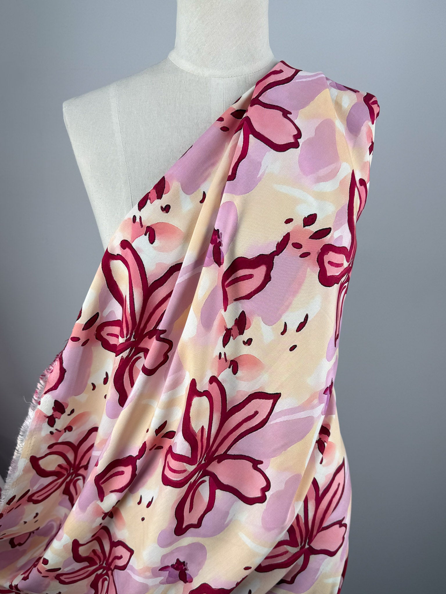 Designer Rayon - Rosewater - 144cm