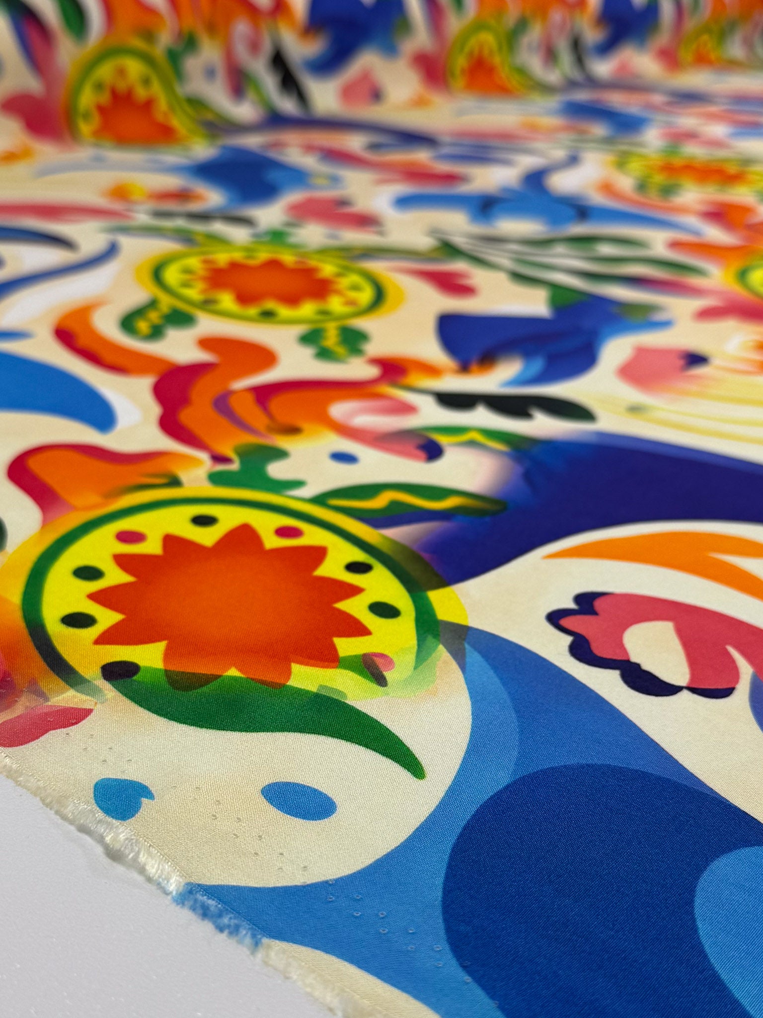 Designer Rayon - Carnival - 145cm