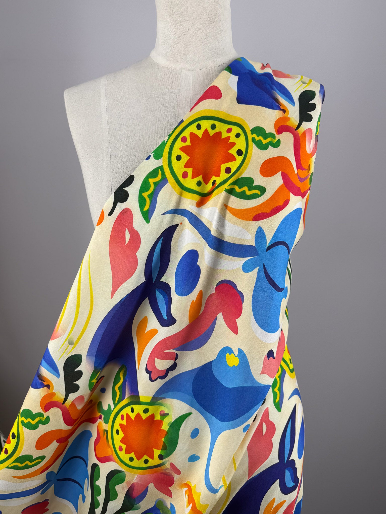 Designer Rayon - Carnival - 145cm